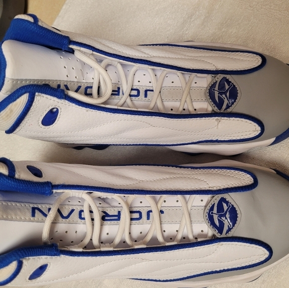 👟 🔹️Jordan🔹️jordan Pro Strong White Hyper Royal size 6 Youth sneakers ✨️👟 - Picture 8 of 9